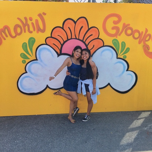 Meet your Posher, Briana - Picture 1 of 1